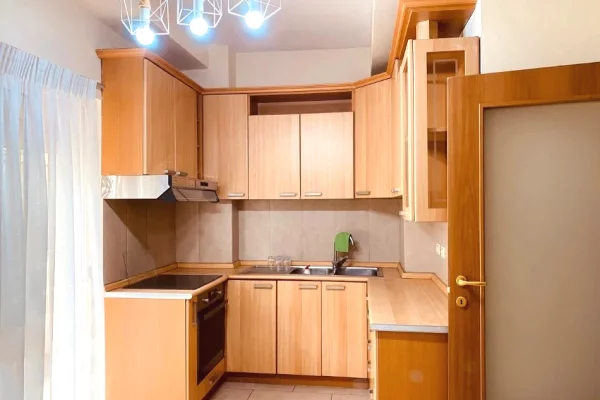 Shtepi me qera Apartament ne Tirane, 2+1, Mobilimi E mobiluar, Pagesa 680  Euro.