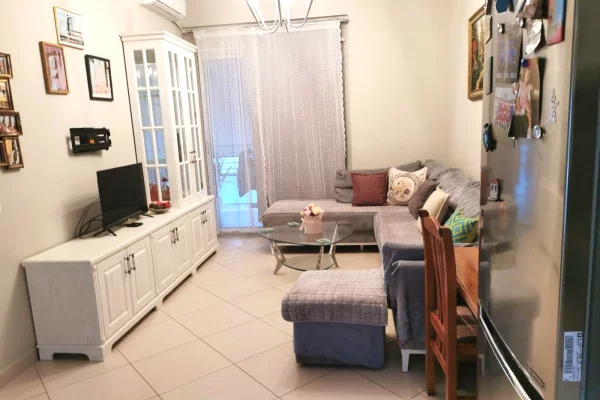 Shtepi ne shitje Apartament ne Tirane, 1+1, Mobilimi E mobiluar, Pagesa 115,000  Euro.