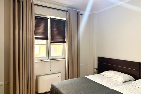 Shtepi me qera Duplex(shtepi me 2 kate) ne Tirane, 2+1, Mobilimi E mobiluar, Pagesa 800  Euro.