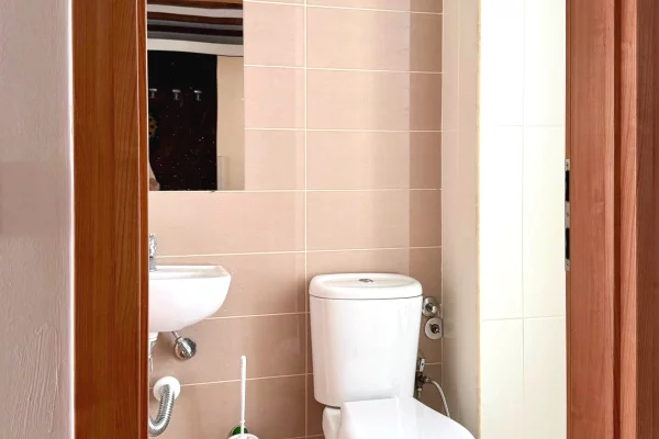 Shtepi me qera Duplex(shtepi me 2 kate) ne Tirane, 2+1, Mobilimi E mobiluar, Pagesa 800  Euro.