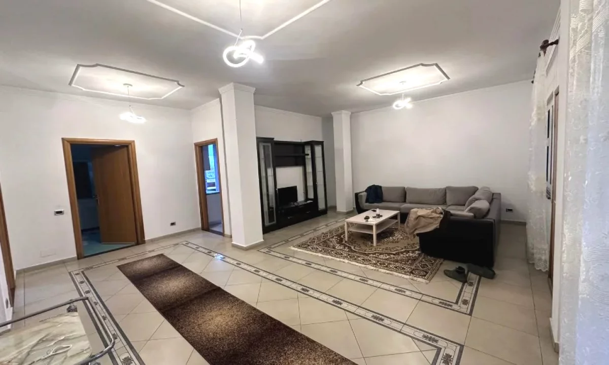 Shtepi me qera Apartament ne Tirane, 2+1, Mobilimi E mobiluar, Pagesa 40,000  Leke.