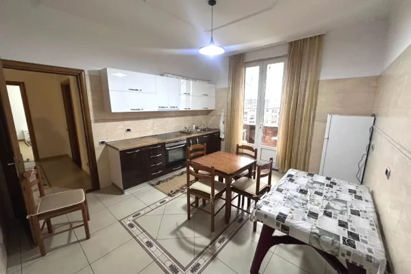 Shtepi me qera Apartament ne Tirane, 2+1, Mobilimi E mobiluar, Pagesa 40,000  Leke.