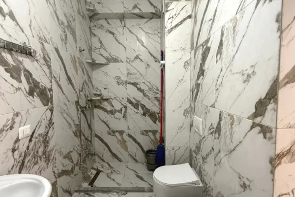 Shtepi me qera Apartament ne Tirane, 1+1, Mobilimi E mobiluar, Pagesa 55,000  Leke.