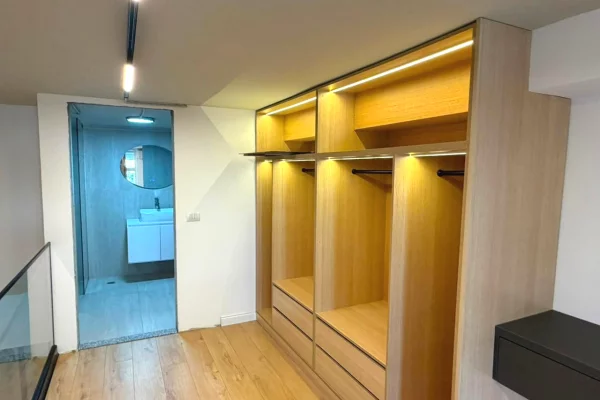 Shtepi me qera Duplex(shtepi me 2 kate) ne Tirane, 1+1, Mobilimi E mobiluar, Pagesa 550  Euro.