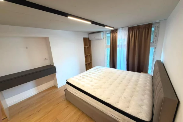 Shtepi me qera Duplex(shtepi me 2 kate) ne Tirane, 1+1, Mobilimi E mobiluar, Pagesa 550  Euro.