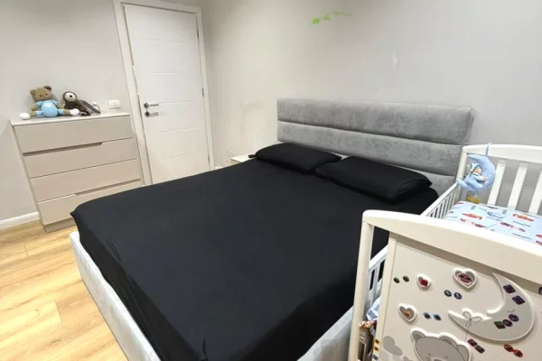 Shtepi me qera Apartament ne Tirane, 2+1, Mobilimi E mobiluar, Pagesa 65,000  Leke.
