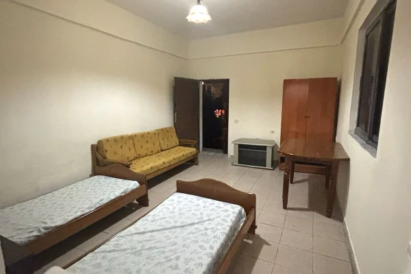 Shtepi me qera Apartament ne Tirane, Garsoniere, Mobilimi E mobiluar, Pagesa 27,000  Leke.