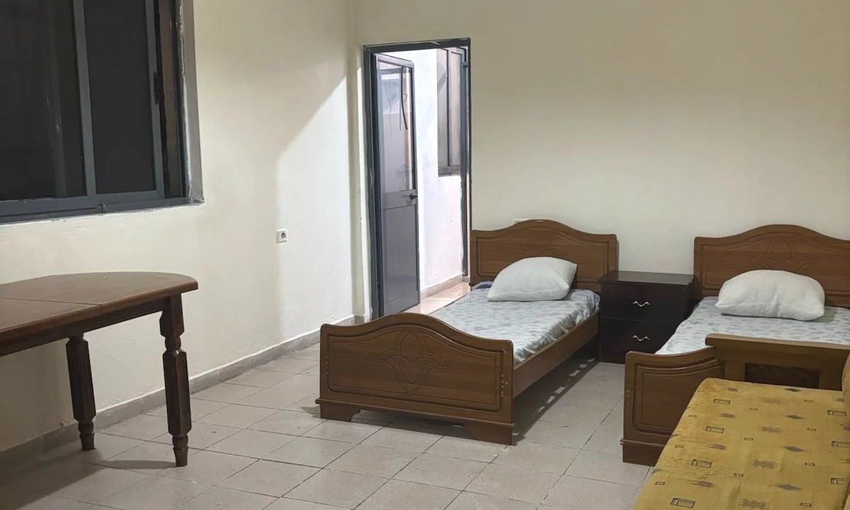 Shtepi me qera Apartament ne Tirane, Garsoniere, Mobilimi E mobiluar, Pagesa 27,000  Leke.