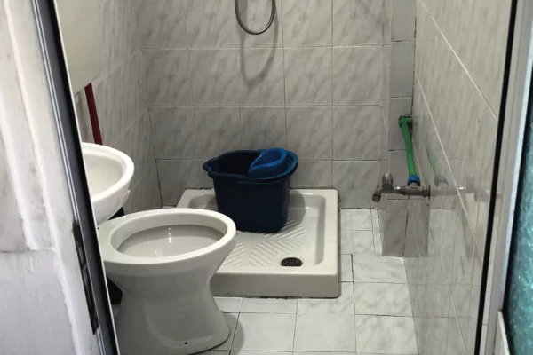 Shtepi me qera Apartament ne Tirane, 1+1, Mobilimi E mobiluar, Pagesa 35,000  Leke.