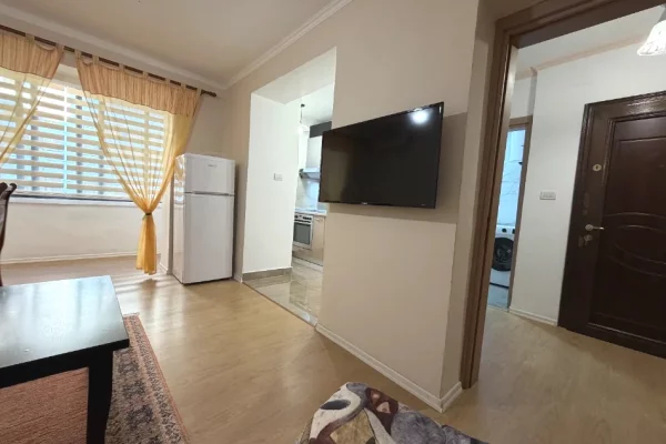 Shtepi me qera Apartament ne Tirane, 1+1, Mobilimi Pjeserisht e mobiluar, Pagesa 55,000  Leke.
