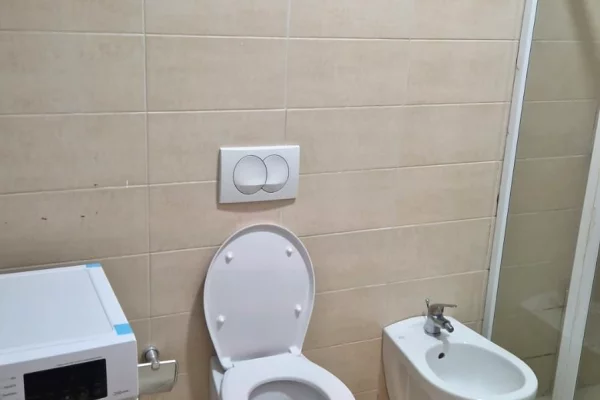 Shtepi me qera Apartament ne Tirane, 1+1, Mobilimi E mobiluar, Pagesa 50,000  Leke.