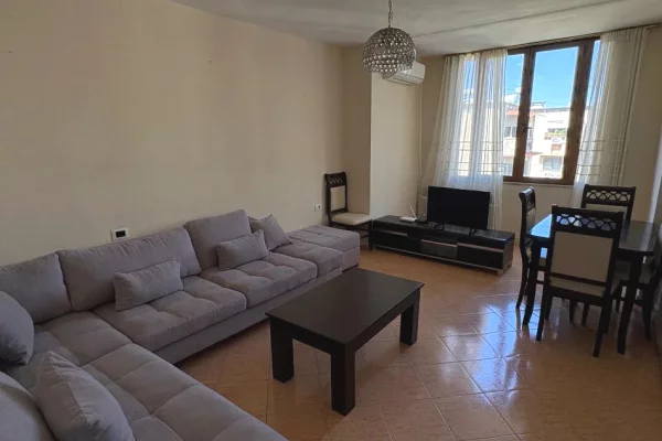 Shtepi me qera 2+1 ne Tirane - 55,000 Leke