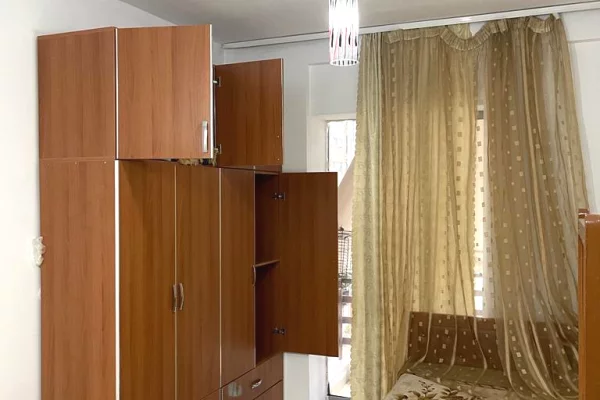 Shtepi me qera Apartament ne Tirane, 2+1, Mobilimi E mobiluar, Pagesa 45,000  Leke.