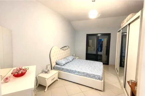 Apartament me qera 2+1 ne Institut