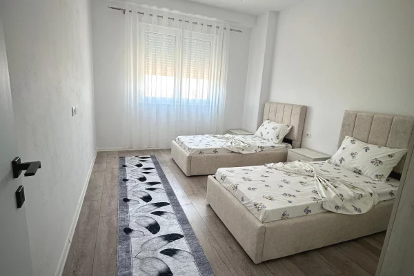 Shtepi me qera Apartament ne Tirane, 2+1, Mobilimi E mobiluar, Pagesa 500  Euro.