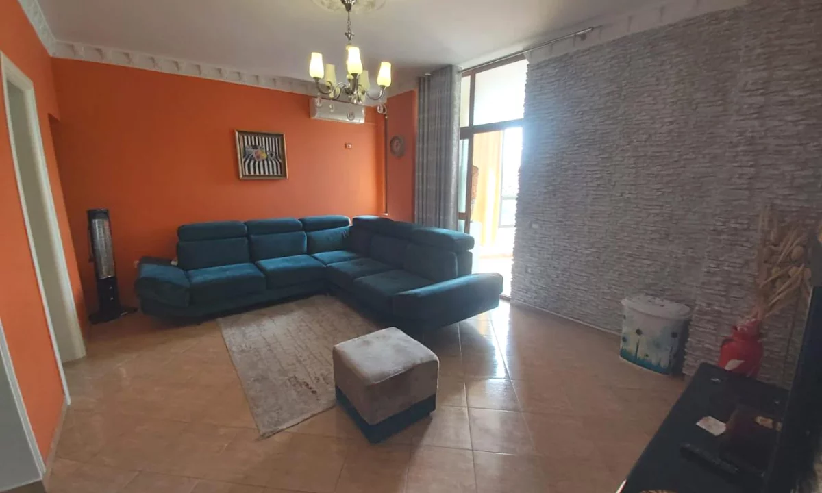 Shtepi me qera Apartament ne Tirane, 2+1, Mobilimi E mobiluar, Pagesa 55,000  Leke.