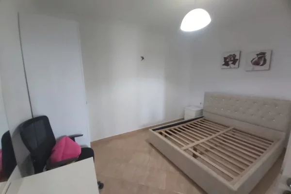 Shtepi me qera Apartament ne Tirane, 2+1, Mobilimi E mobiluar, Pagesa 55,000  Leke.