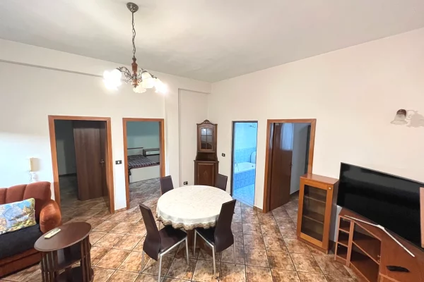 Shtepi me qera Apartament ne Tirane, 2+1, Mobilimi E mobiluar, Pagesa 55,000  Leke.
