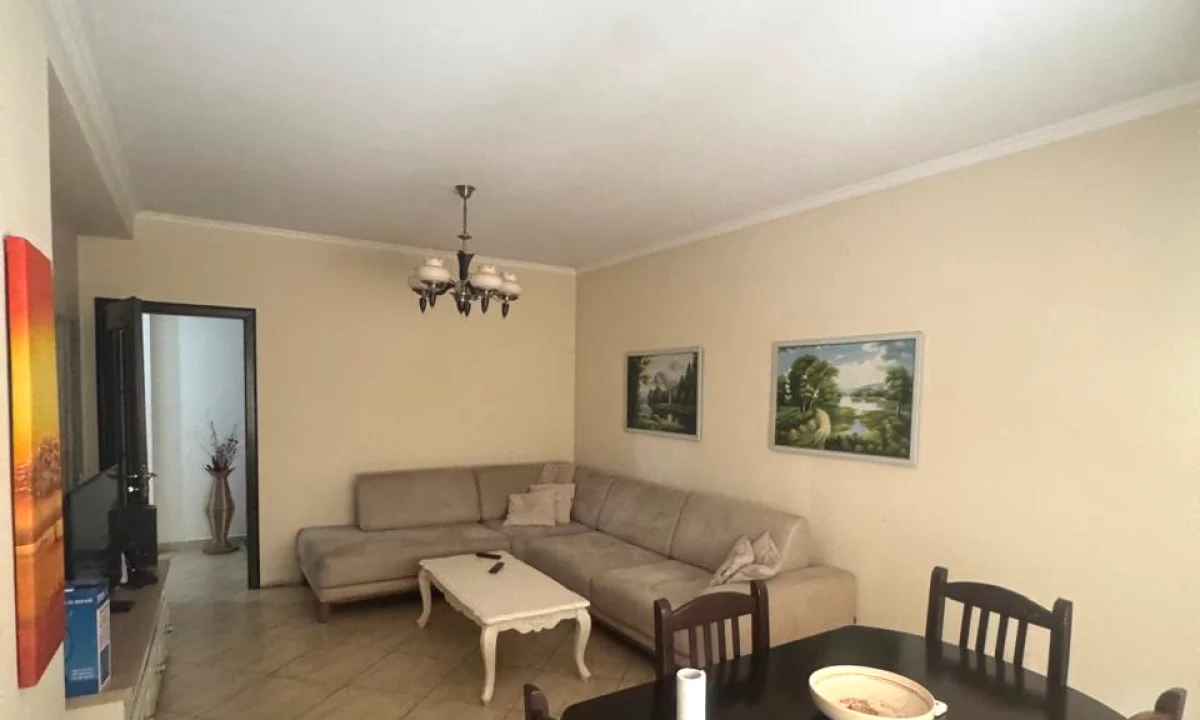 Shtepi me qera Apartament ne Tirane, 2+1, Mobilimi E mobiluar, Pagesa 65,000  Leke.