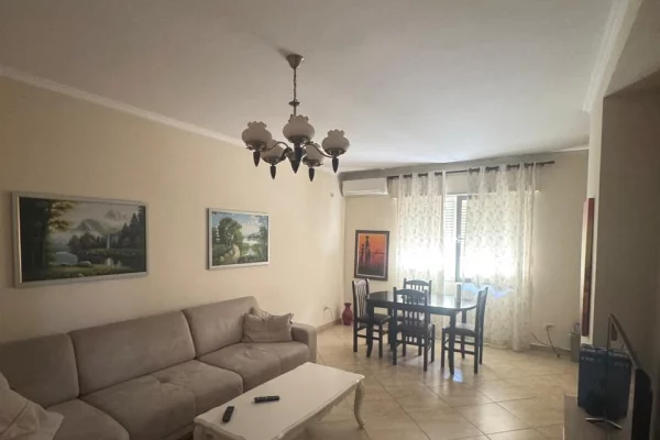 Shtepi me qera Apartament ne Tirane, 2+1, Mobilimi E mobiluar, Pagesa 65,000  Leke.