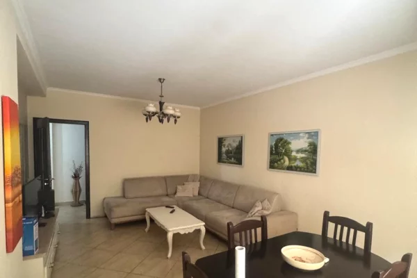 Shtepi me qera Apartament ne Tirane, 2+1, Mobilimi E mobiluar, Pagesa 65,000  Leke.