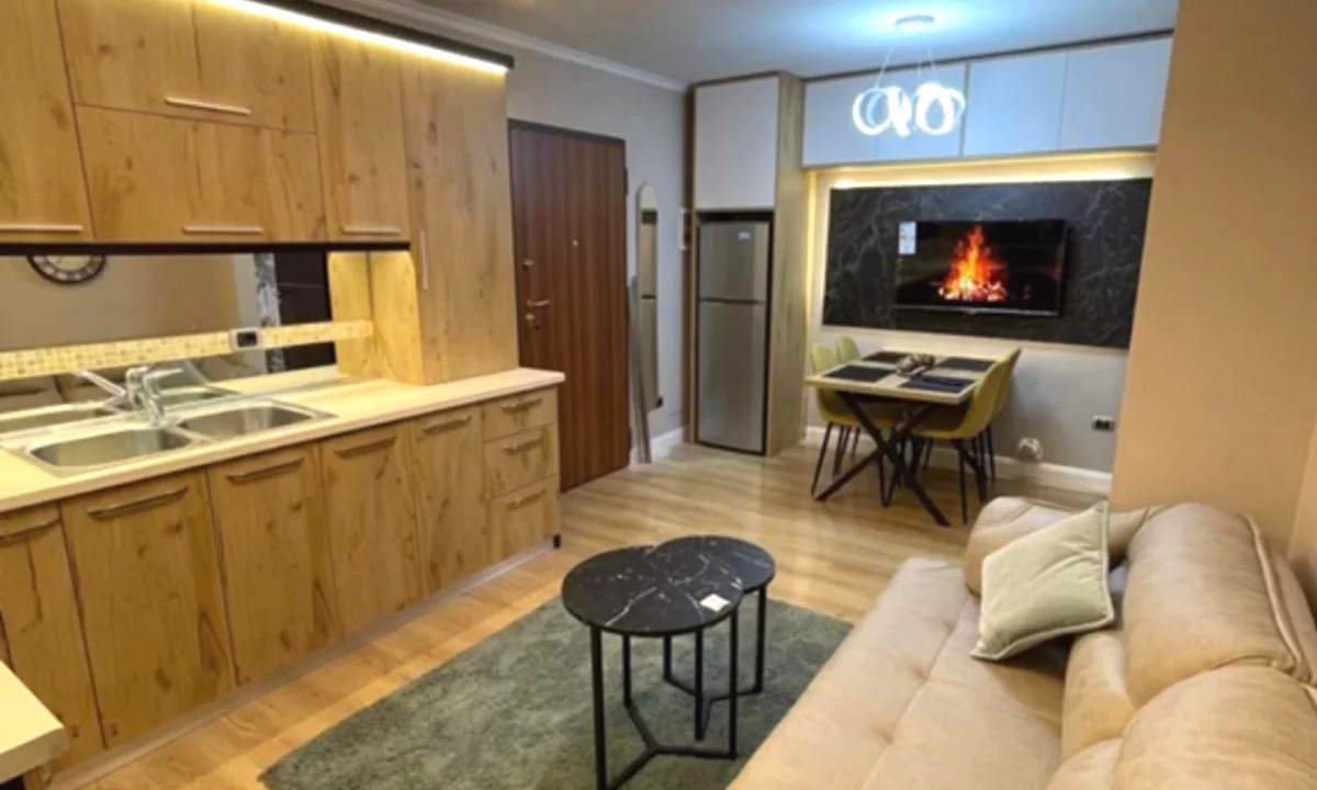 Shtepi me qera Apartament ne Tirane, 2+1, Mobilimi E mobiluar, Pagesa 650  Euro.