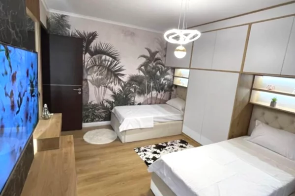 Shtepi me qera Apartament ne Tirane, 2+1, Mobilimi E mobiluar, Pagesa 650  Euro.