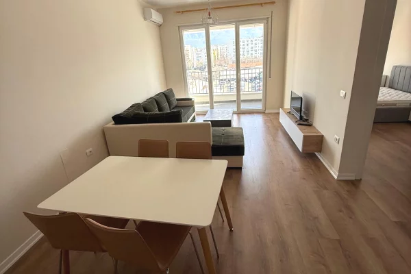 Shtepi me qera Apartament ne Tirane, 1+1, Mobilimi E mobiluar, Pagesa 50,000  Leke.