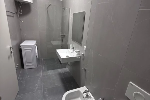 Shtepi me qera Apartament ne Tirane, 1+1, Mobilimi E mobiluar, Pagesa 50,000  Leke.