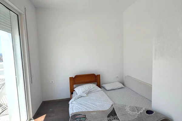 Shtepi me qera Apartament ne Tirane, 2+1, Mobilimi E mobiluar, Pagesa 35,000  Leke.