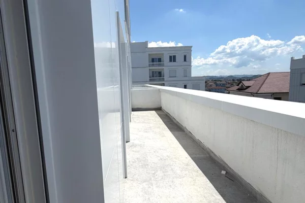 Shtepi me qera Apartament ne Tirane, 2+1, Mobilimi E mobiluar, Pagesa 35,000  Leke.