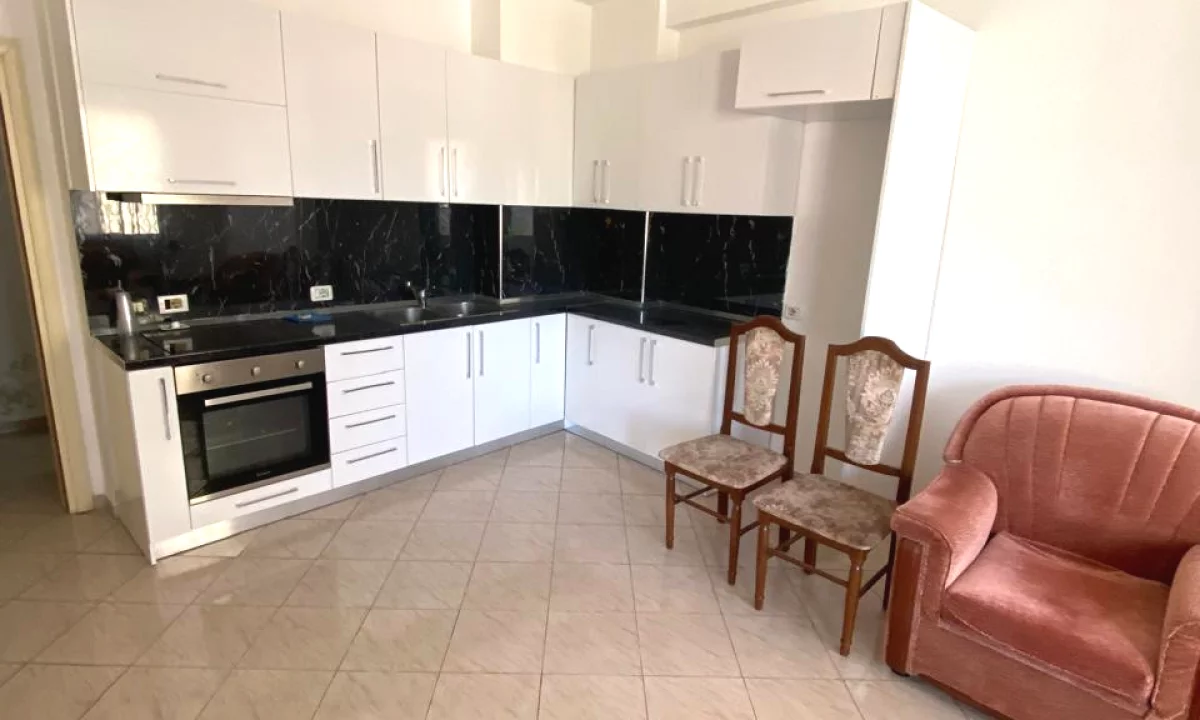 House for Sale Apartment in Tirana, 2+1, Furniture Furnished, Payment 115,000  Euro.