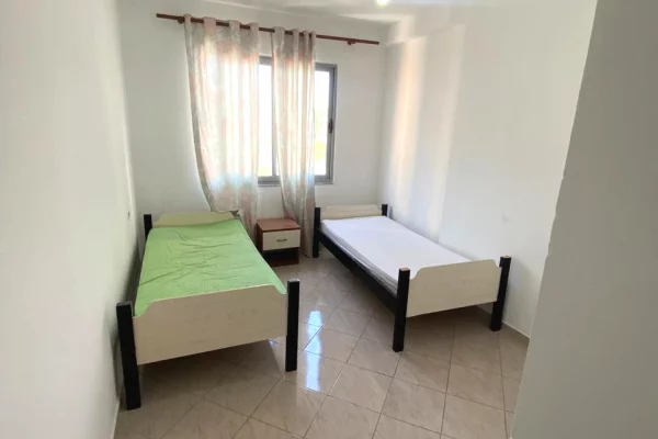 Shtepi ne shitje Apartament ne Tirane, 2+1, Mobilimi E mobiluar, Pagesa 115,000  Euro.