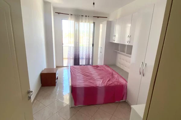 Shtepi ne shitje Apartament ne Tirane, 2+1, Mobilimi E mobiluar, Pagesa 115,000  Euro.