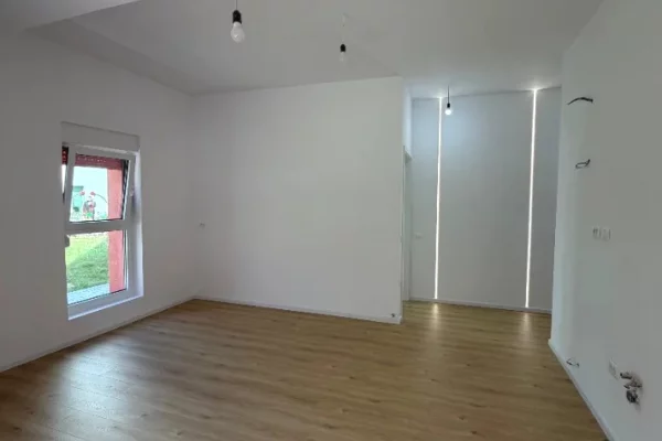 Shtepi me qera Apartament ne Tirane, 1+1, Mobilimi Bosh, pa mobiluar, Pagesa 400  Euro.