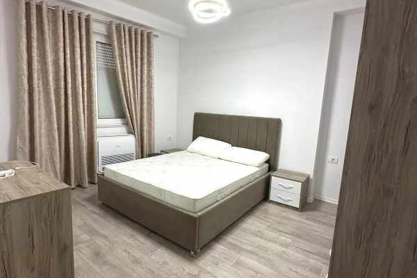 Shtepi me qera Apartament ne Tirane, 1+1, Mobilimi E mobiluar, Pagesa 450  Euro.