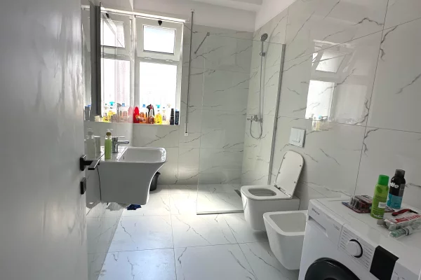 Shtepi me qera Apartament ne Tirane, 1+1, Mobilimi E mobiluar, Pagesa 450  Euro.