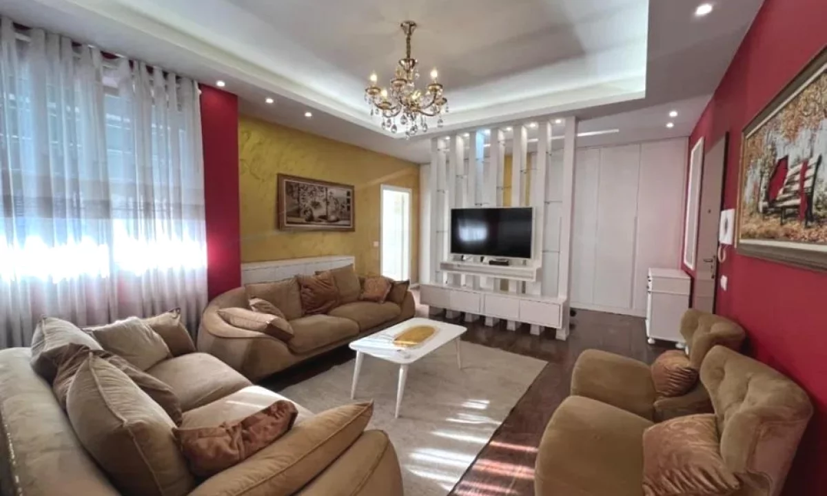 Shtepi me qera Apartament ne Tirane, 1+1, Mobilimi E mobiluar, Pagesa 650  Euro.