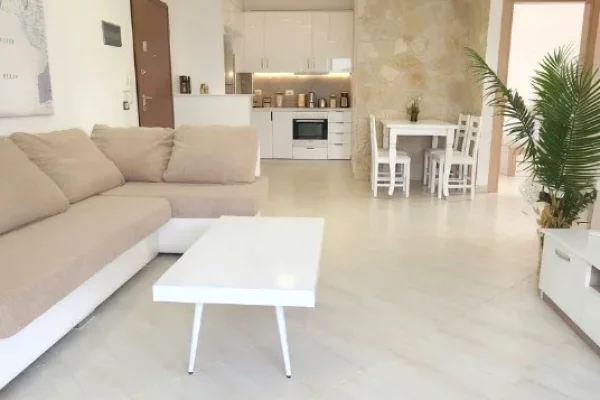 Shtepi me qera Apartament ne Tirane, 3+1, Mobilimi E mobiluar, Pagesa 900  Euro.