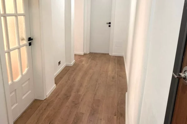 Shtepi me qera Apartament ne Tirane, 1+1, Mobilimi E mobiluar, Pagesa 650  Euro.