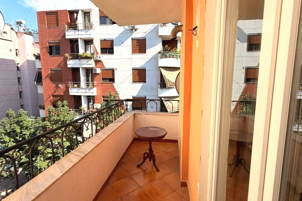 Shtepi me qera Apartament ne Tirane, 1+1, Mobilimi E mobiluar, Pagesa 650  Euro.