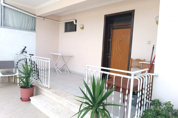 Shtepi me qera Apartament ne Tirane, 1+1, Mobilimi E mobiluar, Pagesa 36,000  Leke.