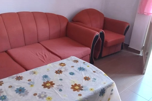 Jepet me qera apartament 1+1 tek Jordan Misja