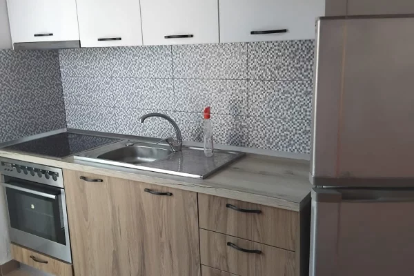 Shtepi me qera Apartament ne Tirane, 2+1, Mobilimi E mobiluar, Pagesa 30,000  Leke.