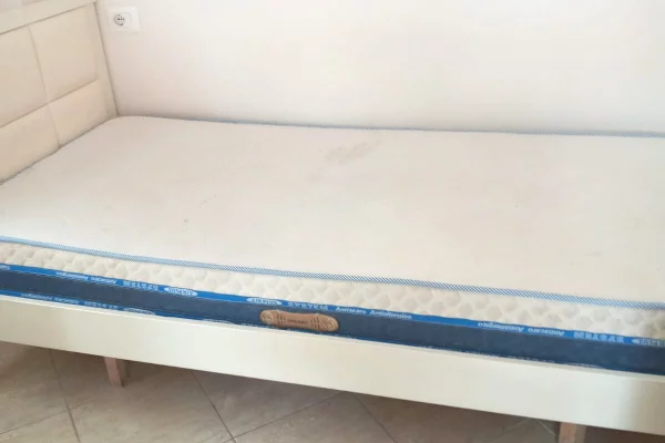 Shtepi me qera Apartament ne Tirane, 1+1, Mobilimi E mobiluar, Pagesa 30,000  Leke.