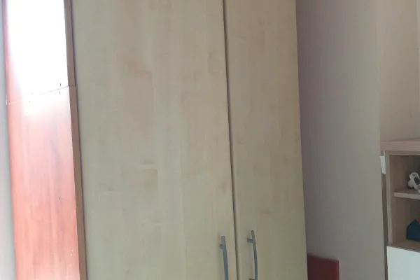 Shtepi me qera Apartament ne Tirane, 1+1, Mobilimi E mobiluar, Pagesa 30,000  Leke.
