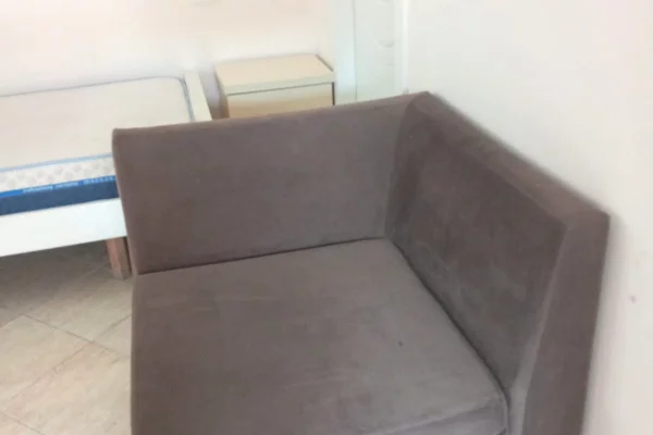 Shtepi me qera Apartament ne Tirane, 1+1, Mobilimi E mobiluar, Pagesa 30,000  Leke.