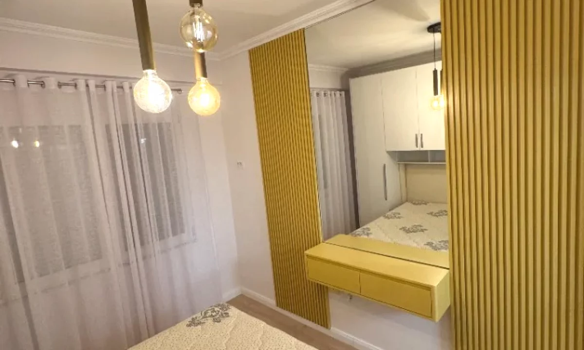 Shtepi me qera Apartament ne Tirane, 1+1, Mobilimi E mobiluar, Pagesa 50,000  Leke.
