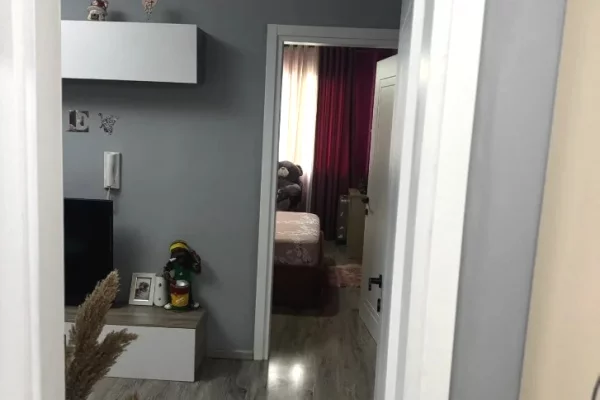 Shtepi me qera 1+1 ne Tirane - 430 Euro