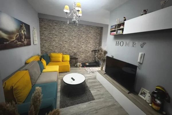 Shtepi me qera Apartament ne Tirane, 1+1, Mobilimi E mobiluar, Pagesa 430  Euro.